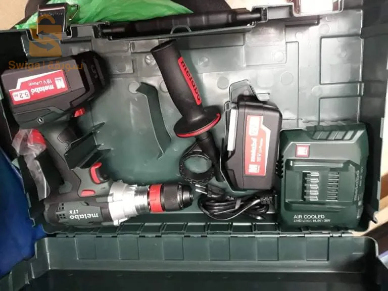 vend perceuse visseuse diviseuse à percussion metabo neuve