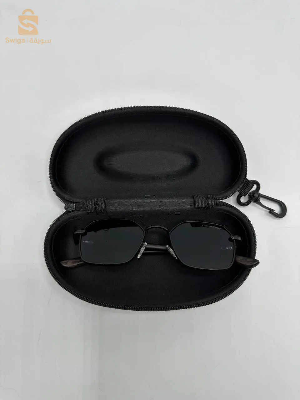 Lunette de soleil chrome hearts + pochette gratuit