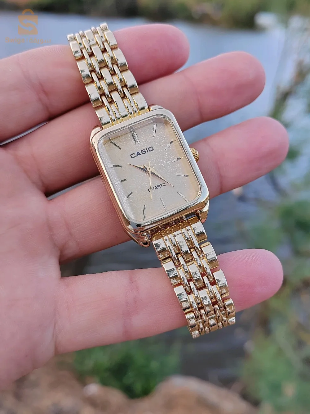 ساعات نسائية