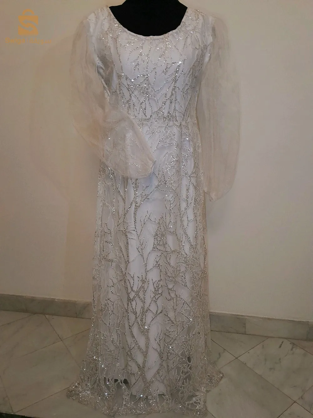 فستان سهرة بقماش رفيع