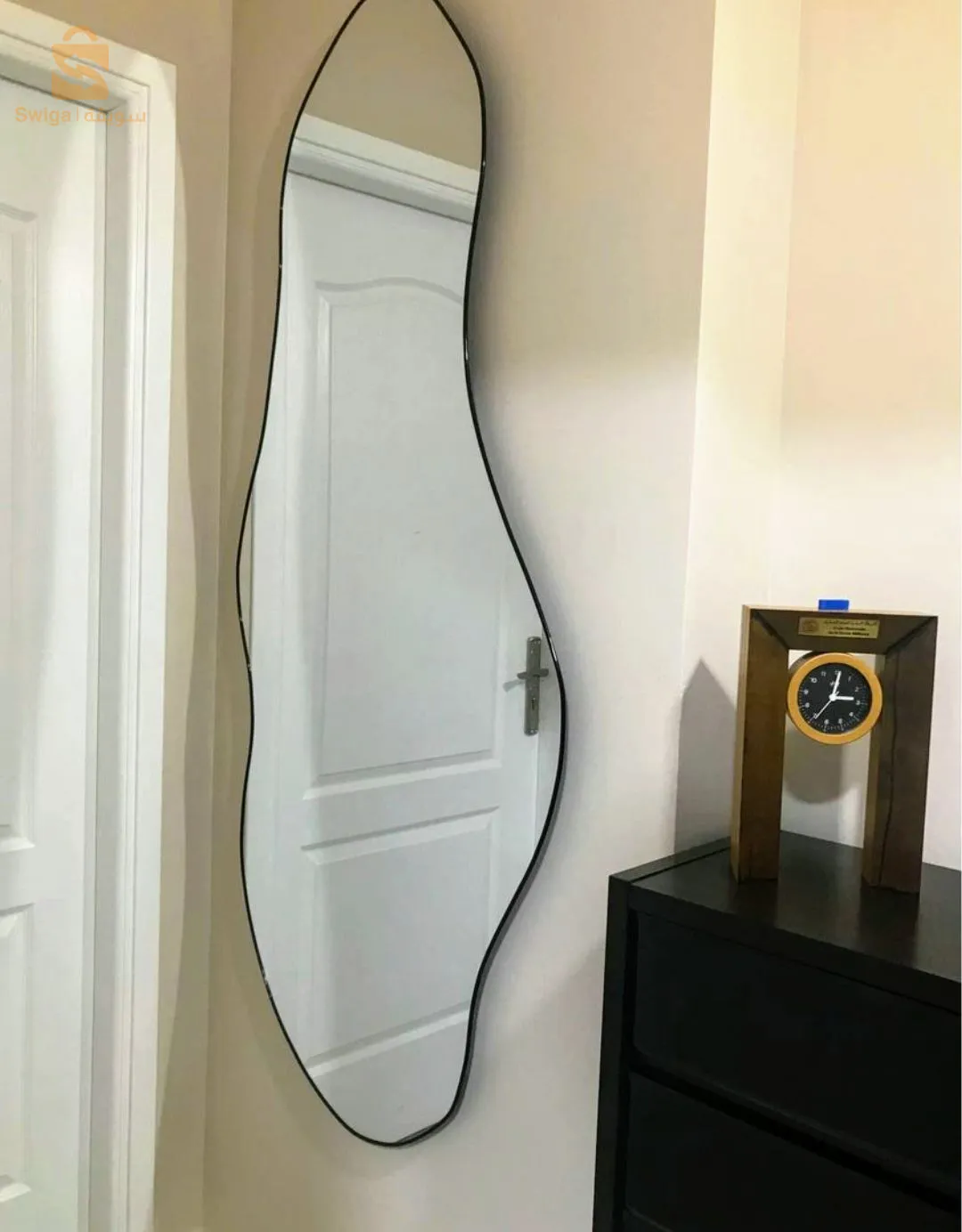 Miroirs moderns ✨🖤 Qualité d'importation l'epaisse 👑 disponible en Noir Doré et Argenté ✨ Livraison disponible et Fabrication sûr commande