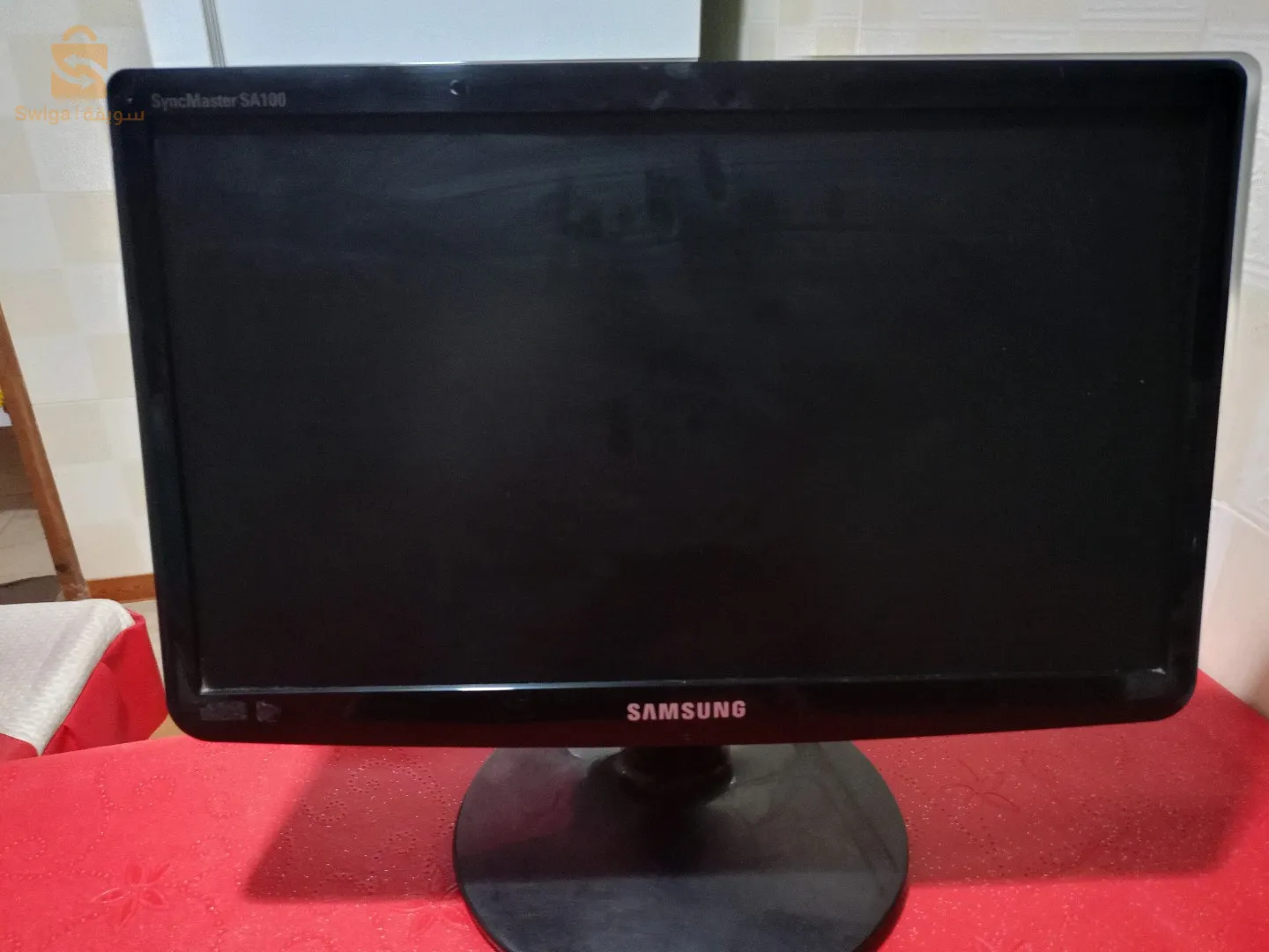 شاشة كمبيوتر 19 بوصة