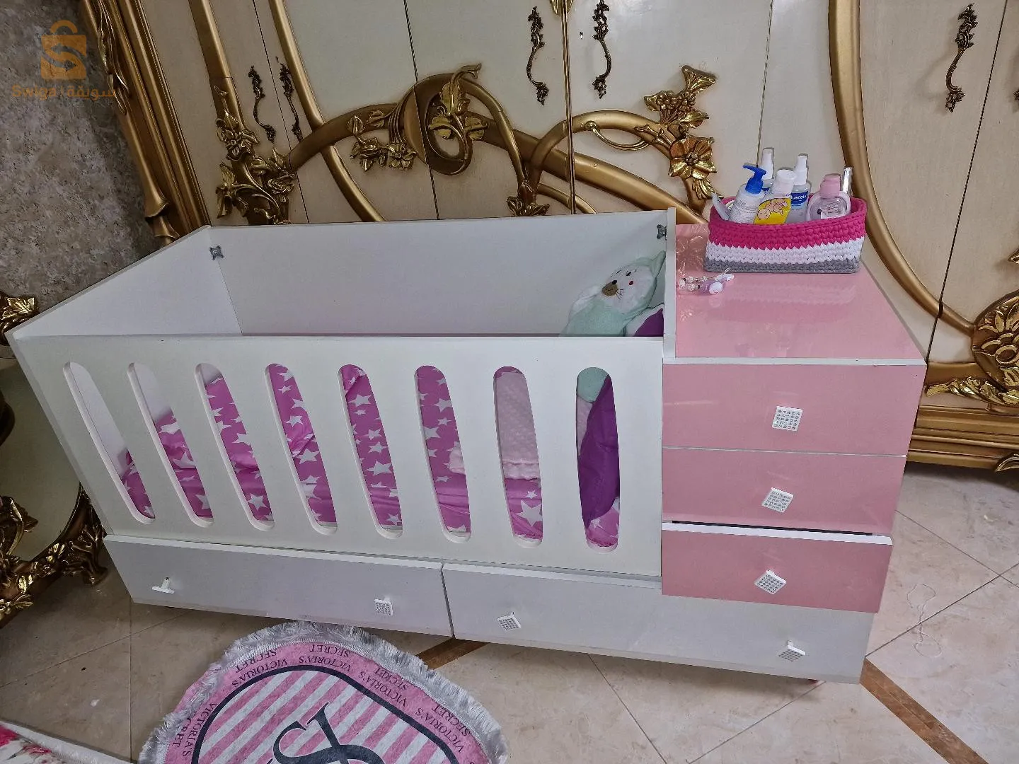 سرير أطفال بنات