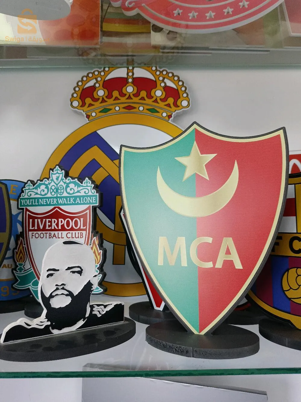 logo MCA sur support