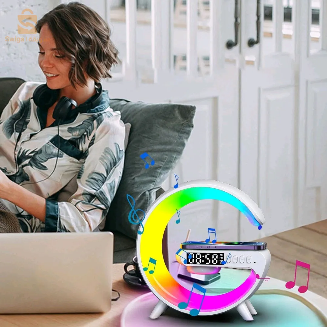 ساعة المنبه الذكية نوع G بشحن لاسلكي ومكبر صوت بلوتوث وإضاءة RGB موديل G63-أبيض