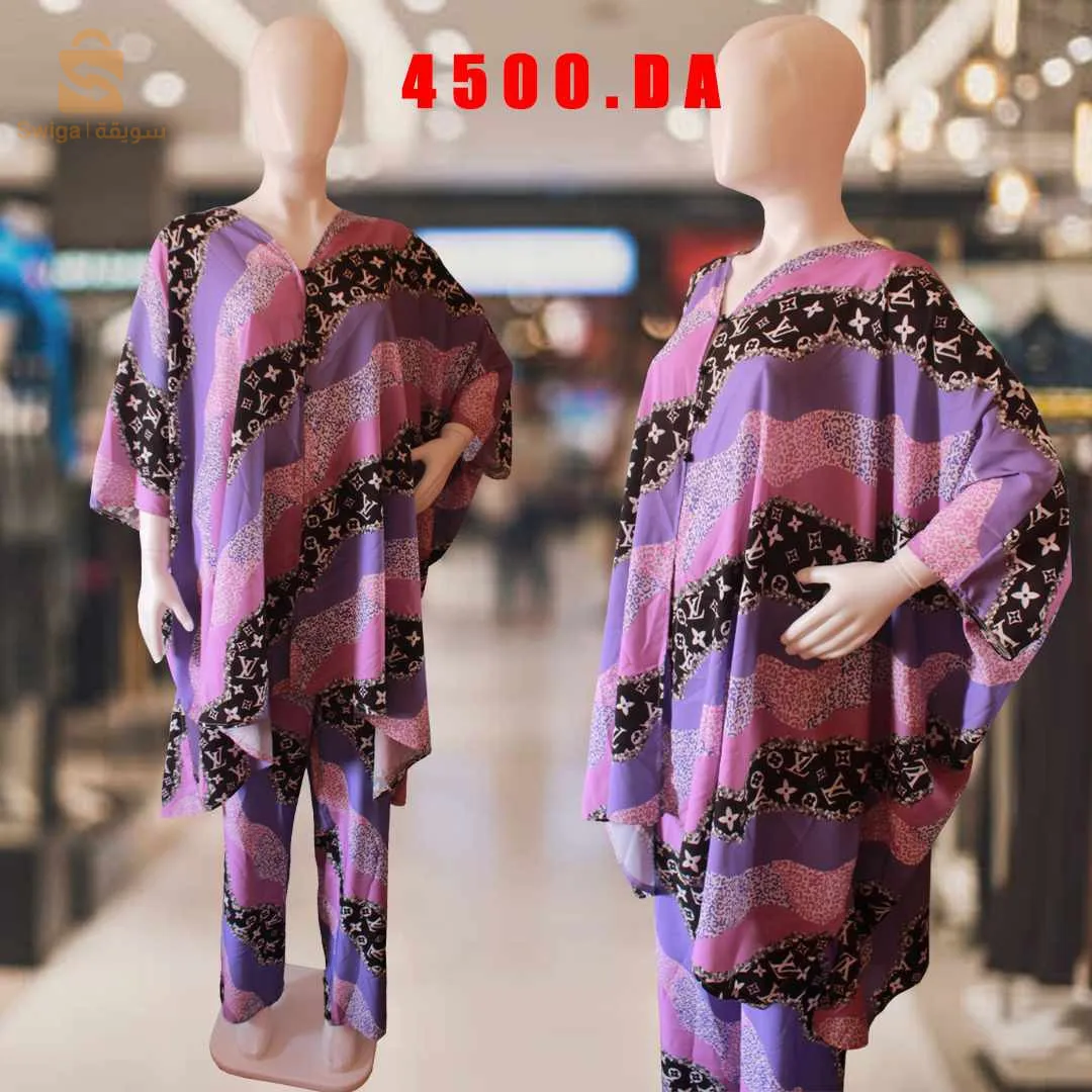ملابس نسائية
