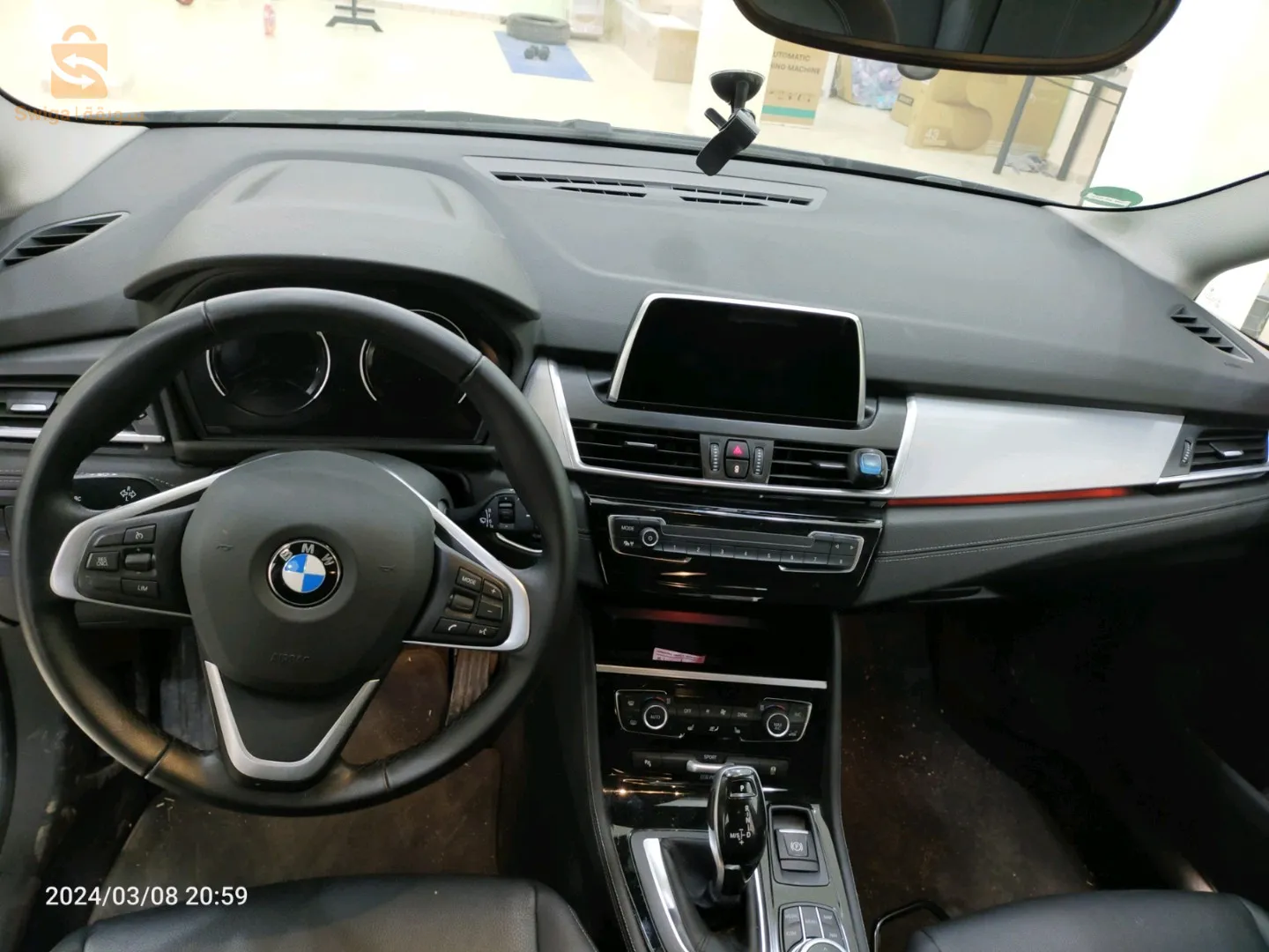 Bmw série 2 grand tourer année 2021 la toute sans toit
 55000km
Moteur 1.5 essence. 3 cylindre twin turbo
Carte grise safia
Boite vitesse automatique
