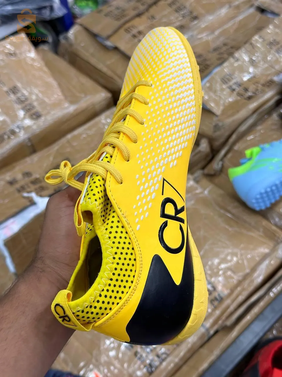 Soulier tout terrain CR7