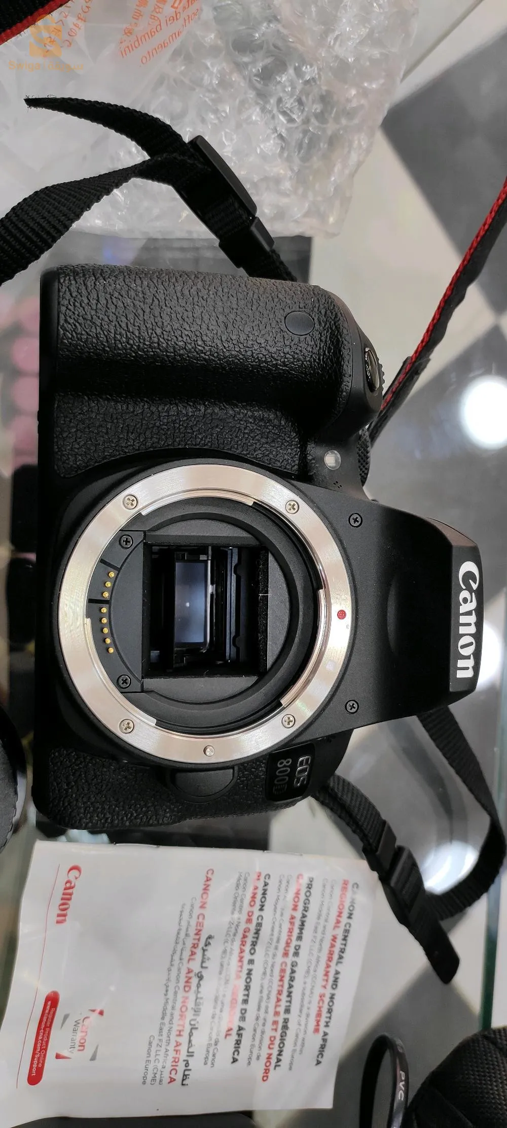 ٱلة تصوير كانون 800D لم تستخدم إلا قليلا حالة جديدة عدد الكبسات 1.6k