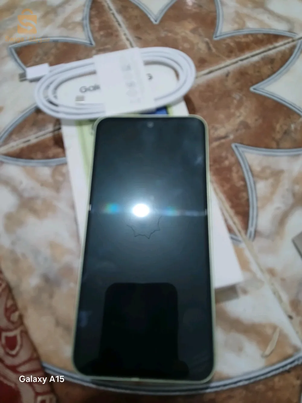 هاتف نقال بحالة جديدة