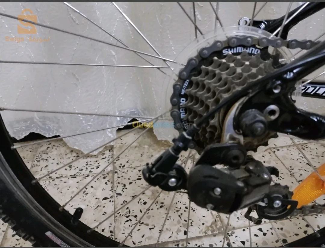 vélo tout terrain état 10/10 presque neuf