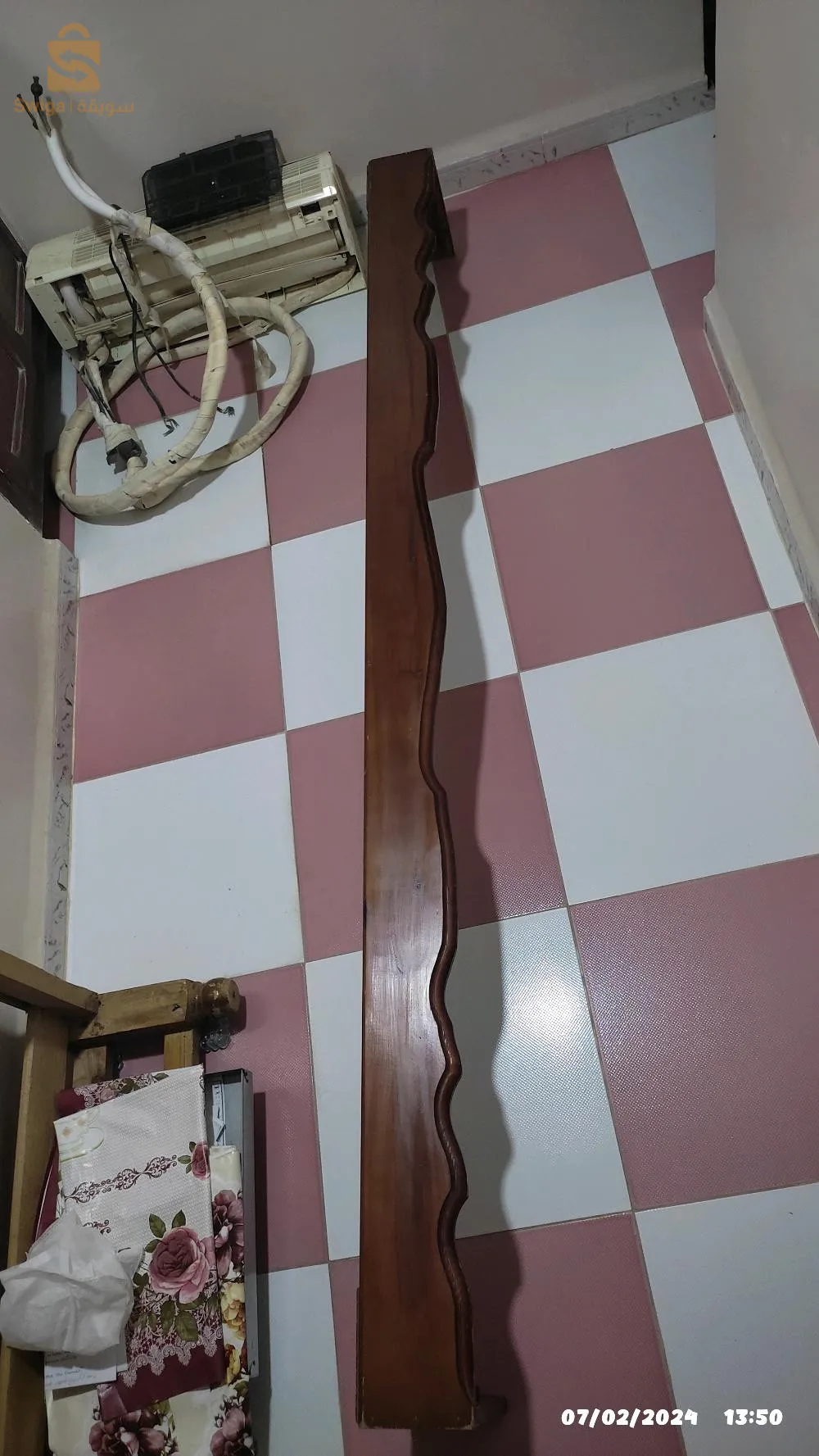 حامل ستائر  (cache rideau) 
في حالة جيدة (9.5/10)
cmطوله 260