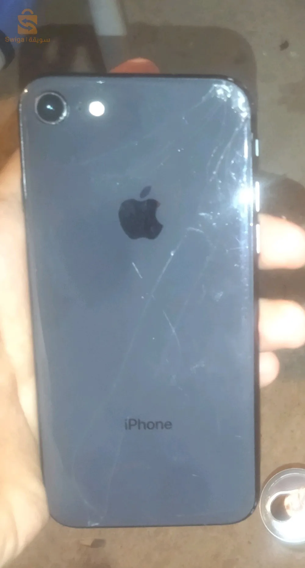 iPhone 8 état 8/10 ala gal darba li fi laryar machi mftoh ga3 w machi libiry officiel (mdm) batry 89 stocag 64