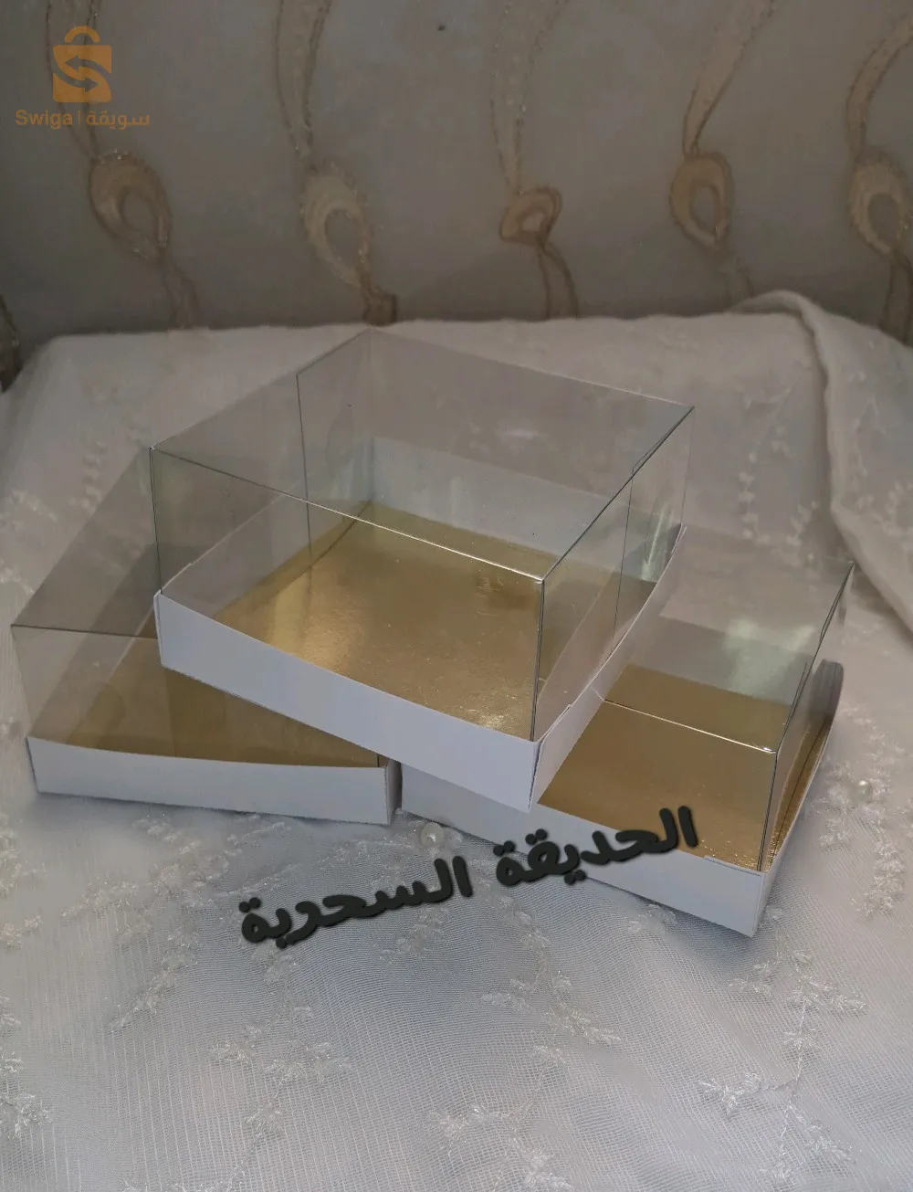علب بكل الابعاد اما الكمية فهي تحت تصرفكم ☺️