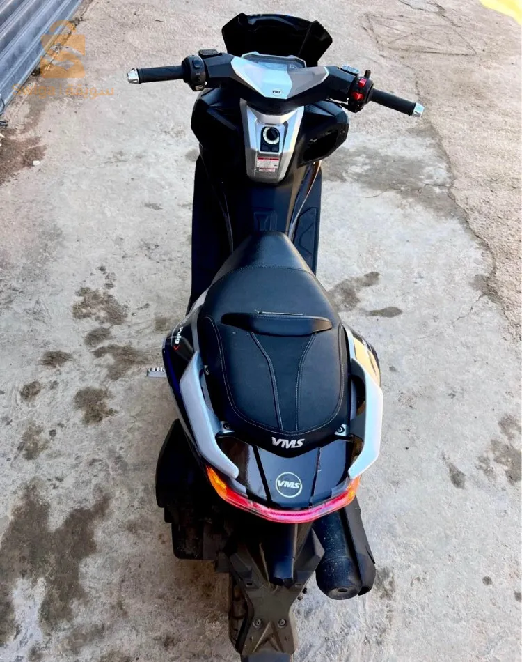 vmax 200cc anne 20222 hba Machllah n9iya chlef