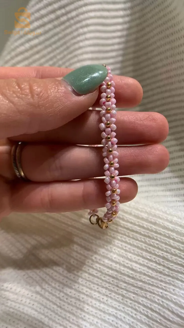https://www.instagram.com/nazrin._.accessories/