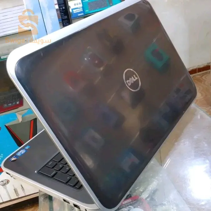 جهاز نظيف نوعية Dell
Processeur i5-3210m /3em (2.5Ghz )
 Écran 17.3" full HD 
Ram 4 Gb 
Disque dur   500 Gb - HDD 
Graphique intel hd Graphics 4000
+ Nvedia GeForce GT 630 m
Batterie 🔋2h 
Chargour original Dell 
Windows 10/64 bit