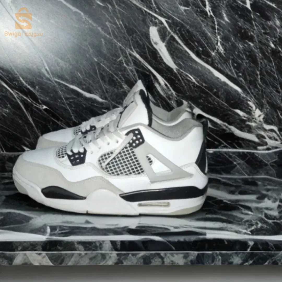 Jordan 4 mellitery black 41