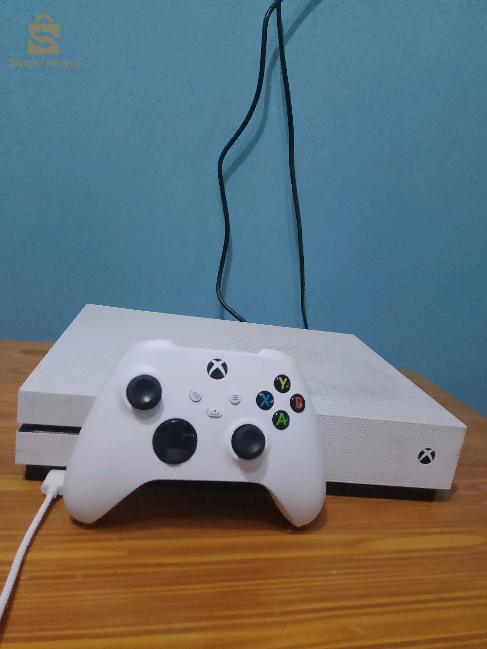 Xbox one s مع يد تحكم xbox séries s وبعض الالعاب