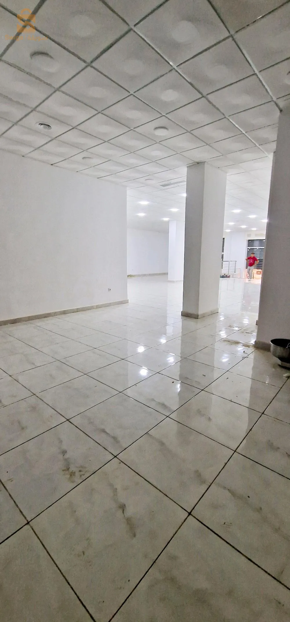 location local commercial  260m