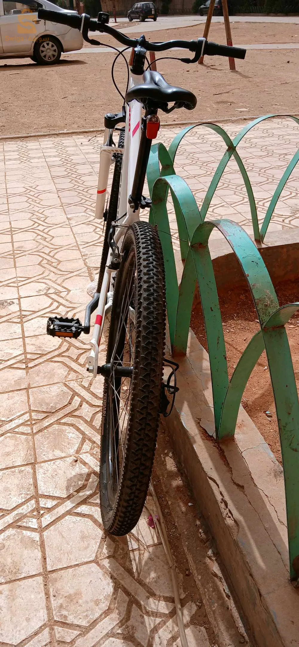 btwin. rockrider st100