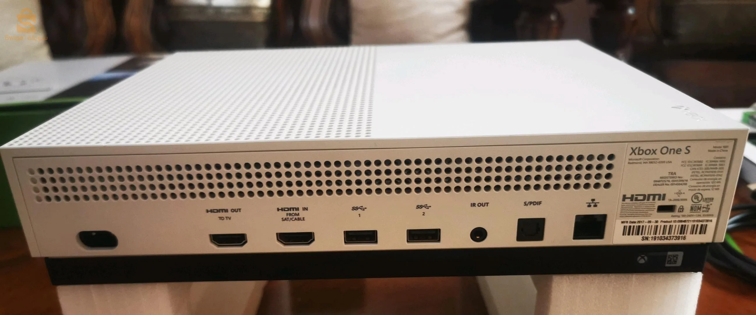 Xbox One S 500gb État 10/10 Venu de canada marche quelques jours