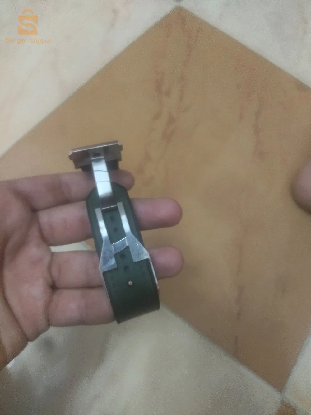 ساعة هيبلو شابة بزاف