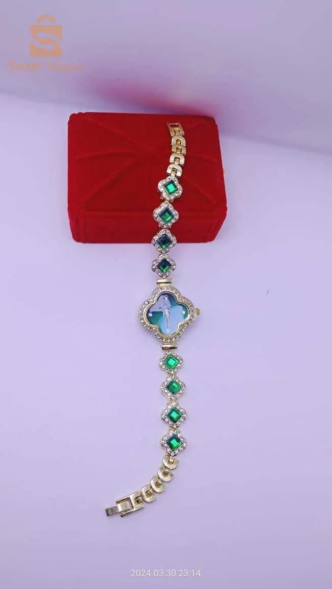 ساعات نسائية