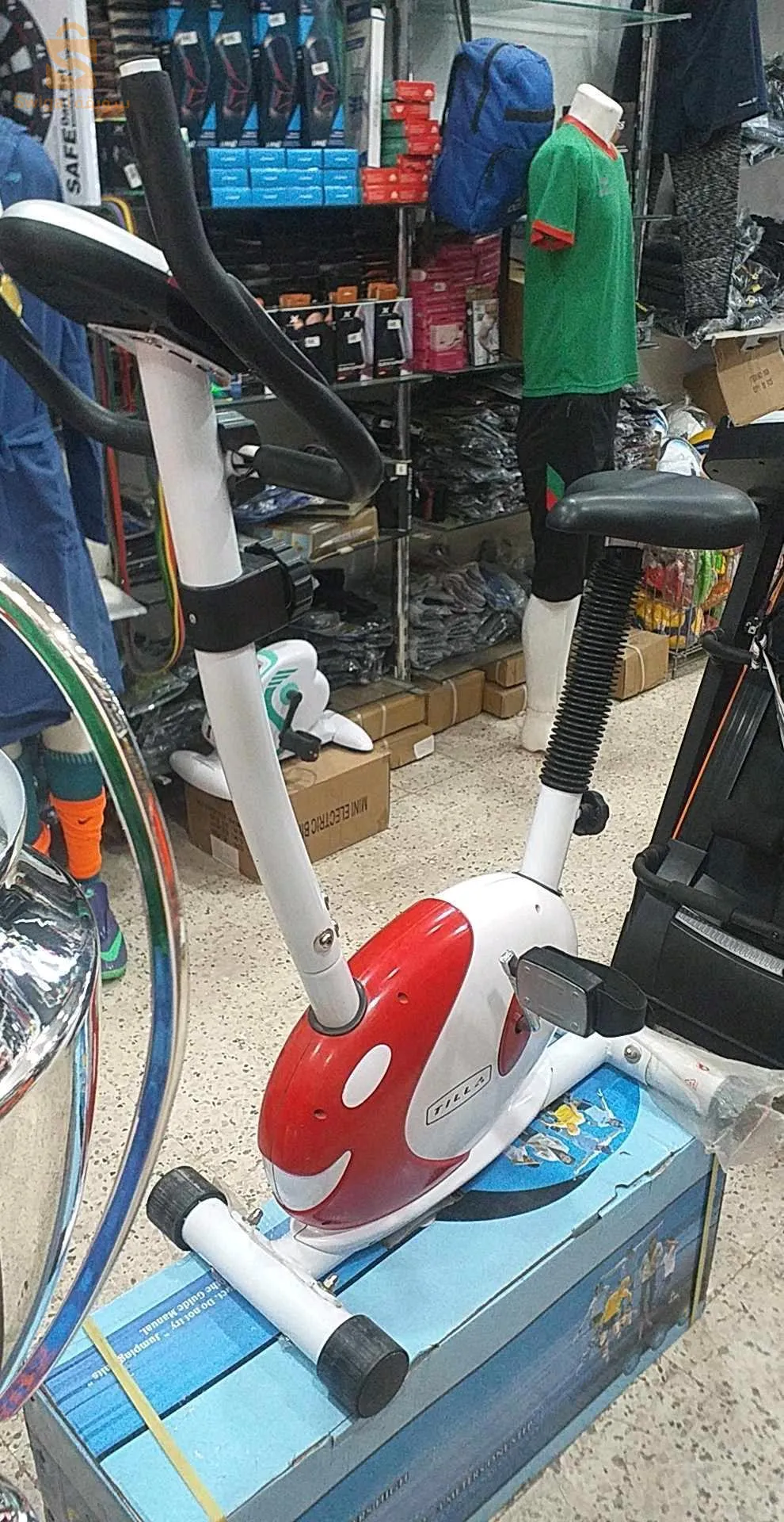 Vèlo d'exercices cardio et fitness pro