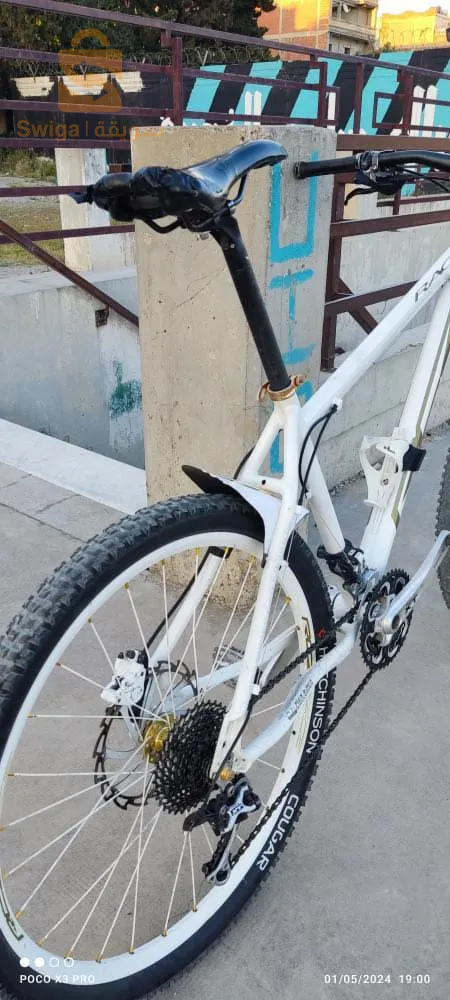 Prix 5m
Vélo RCZ ndifa 9/10 koulch original ta3ha 5asha plaket aryar brQ
Tail M 26