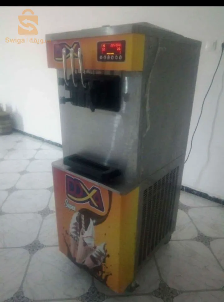 الة صنع المثلجات