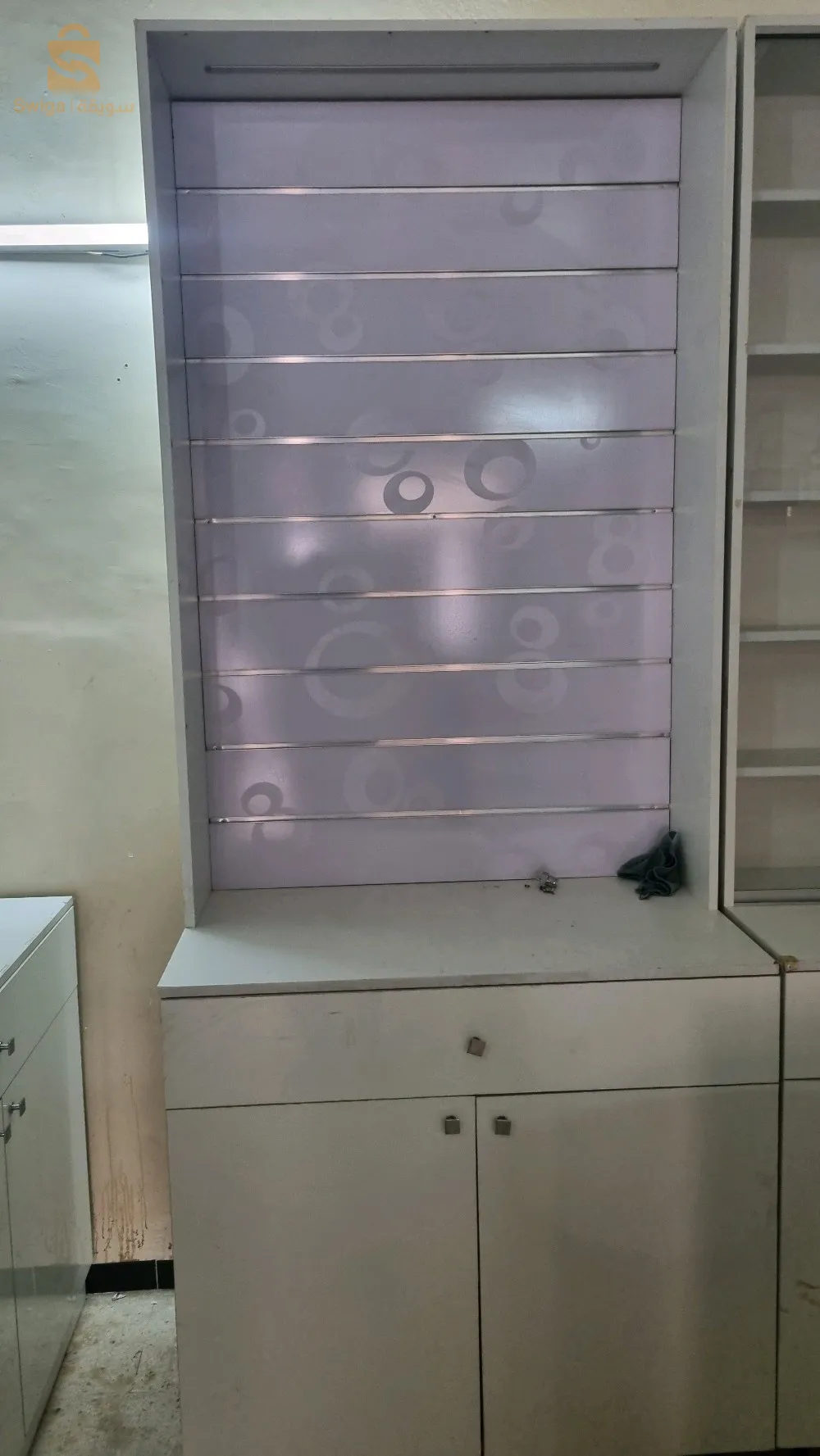 vends meuble pour magasin