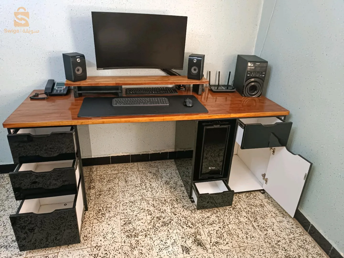 Bureau moderne IKEA gaming