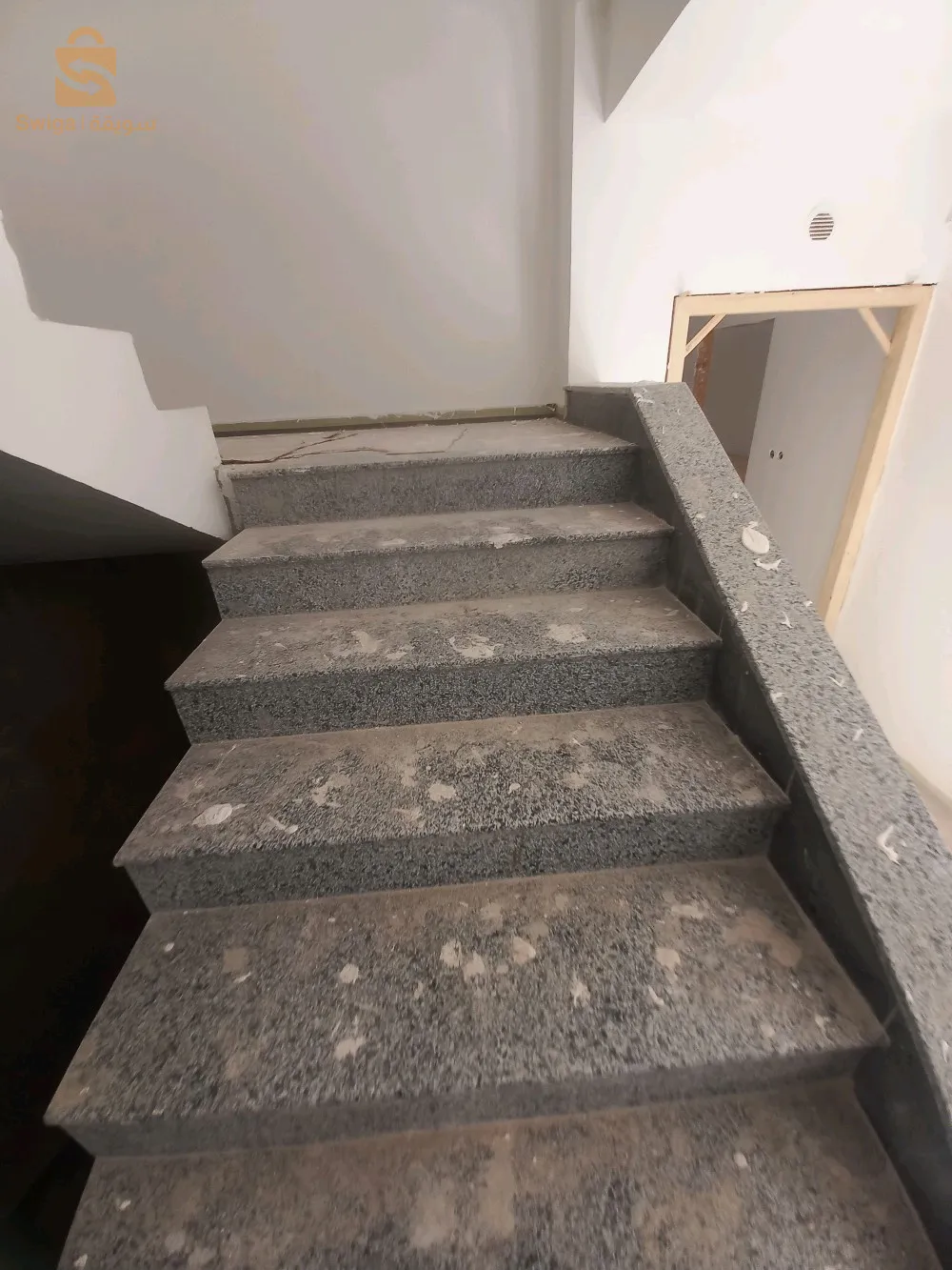 Vend F4 110m2 en plein centre de Baba Ahcen dans petit bloc de 05 locataires