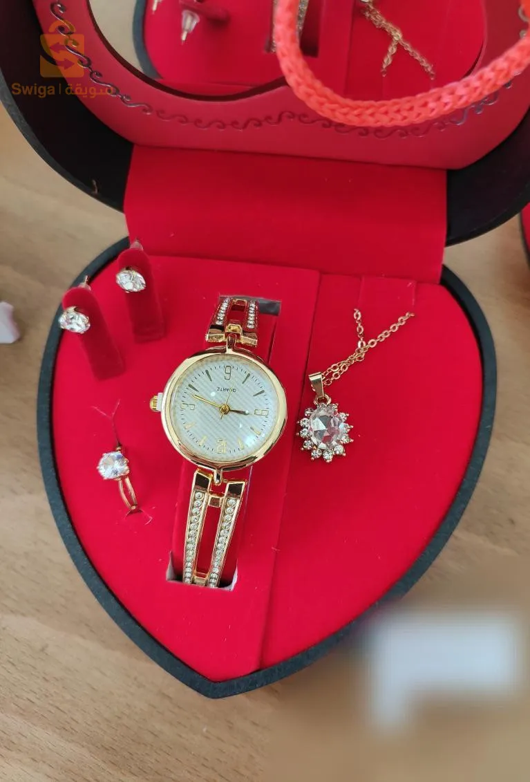 باك ساعة سنسلة + خاتم +مناڨش مع علبة بمرآة