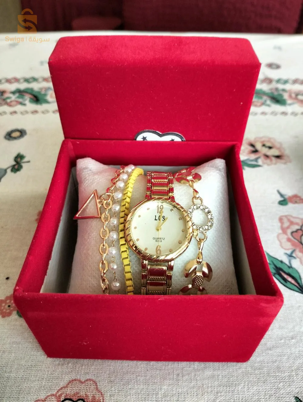 ساعات نسائية