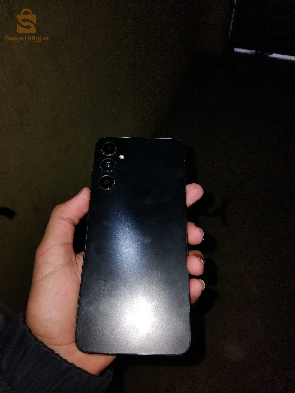 prix négociable  avec chargeur original et la boîte batterie 5000mah