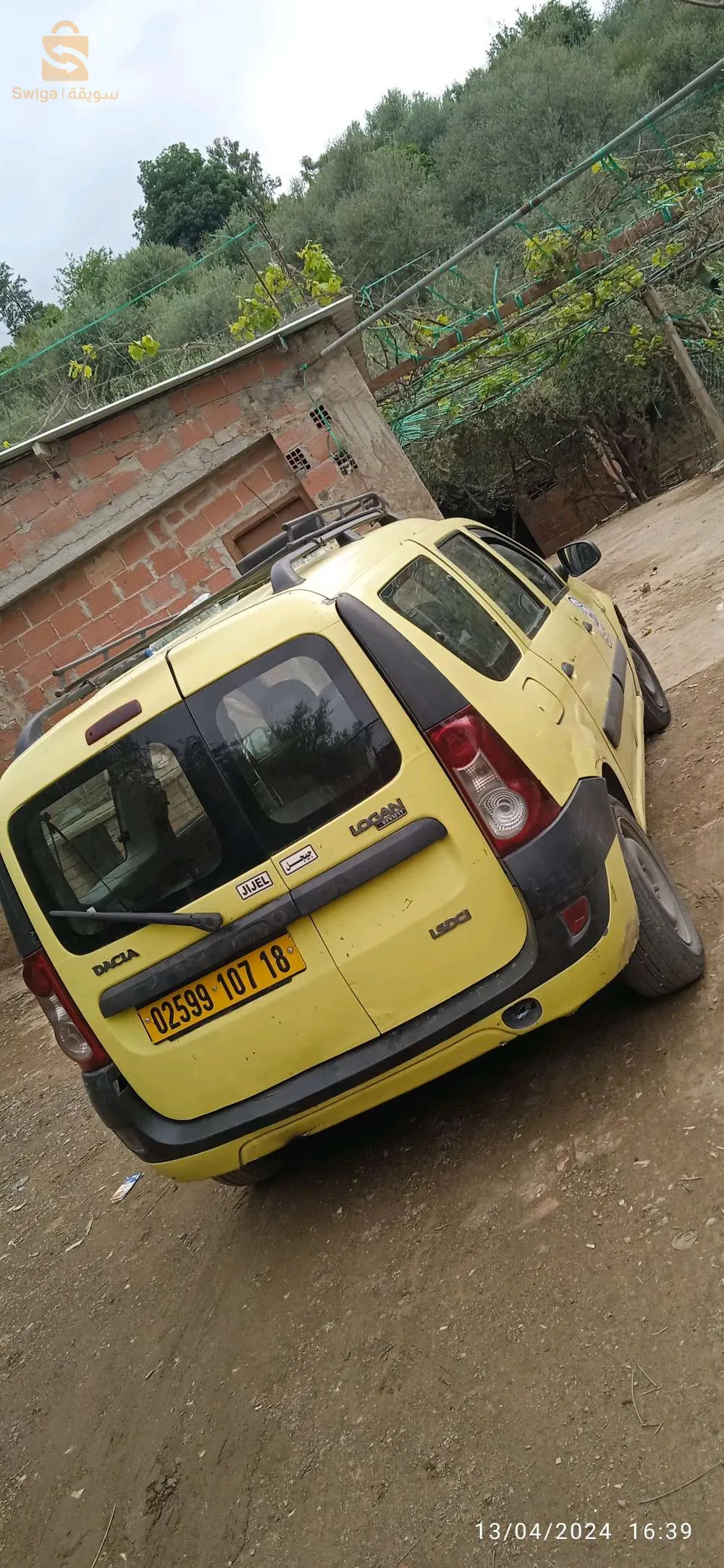 سيارة داسيا لوغان