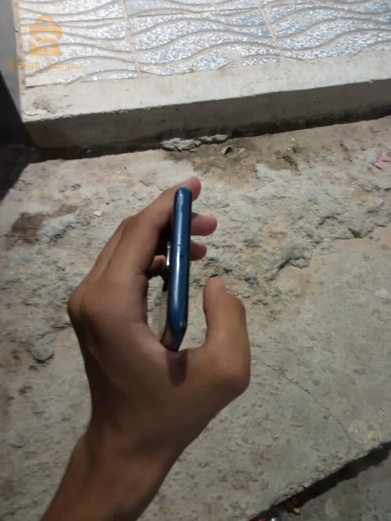 هاتف نقال