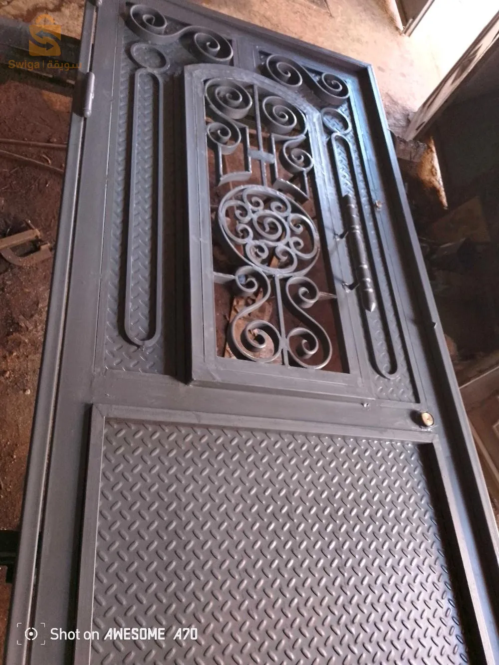 سلام عليكم مرحبا بكم عمل متقون 
لي تعجبه خدمة يعيط