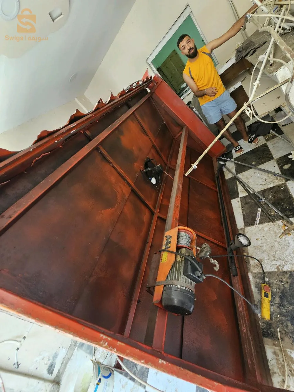 قش جديد نبيع بالحاجة ونبيع مع بعضاهم المهتم يتواصل بيا 
0664698564