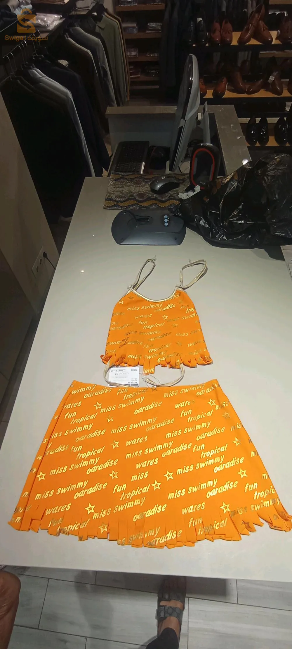 ملابس البحر الطفل الصغير