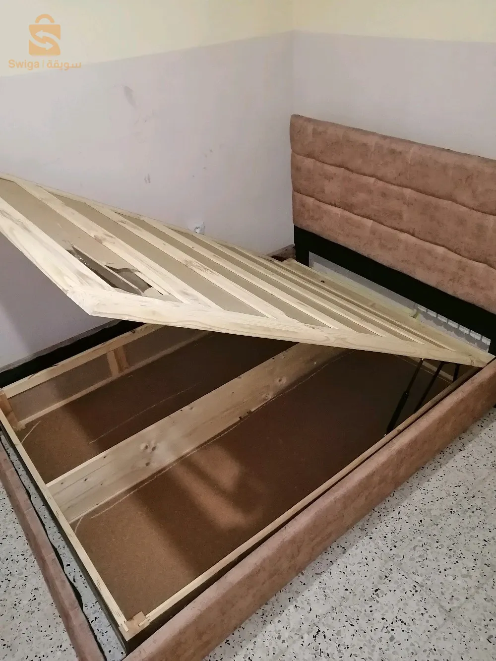 lit 2place capitonné