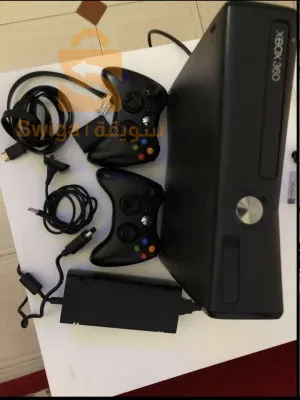 xbox360 slim /30 jeux + kinnect