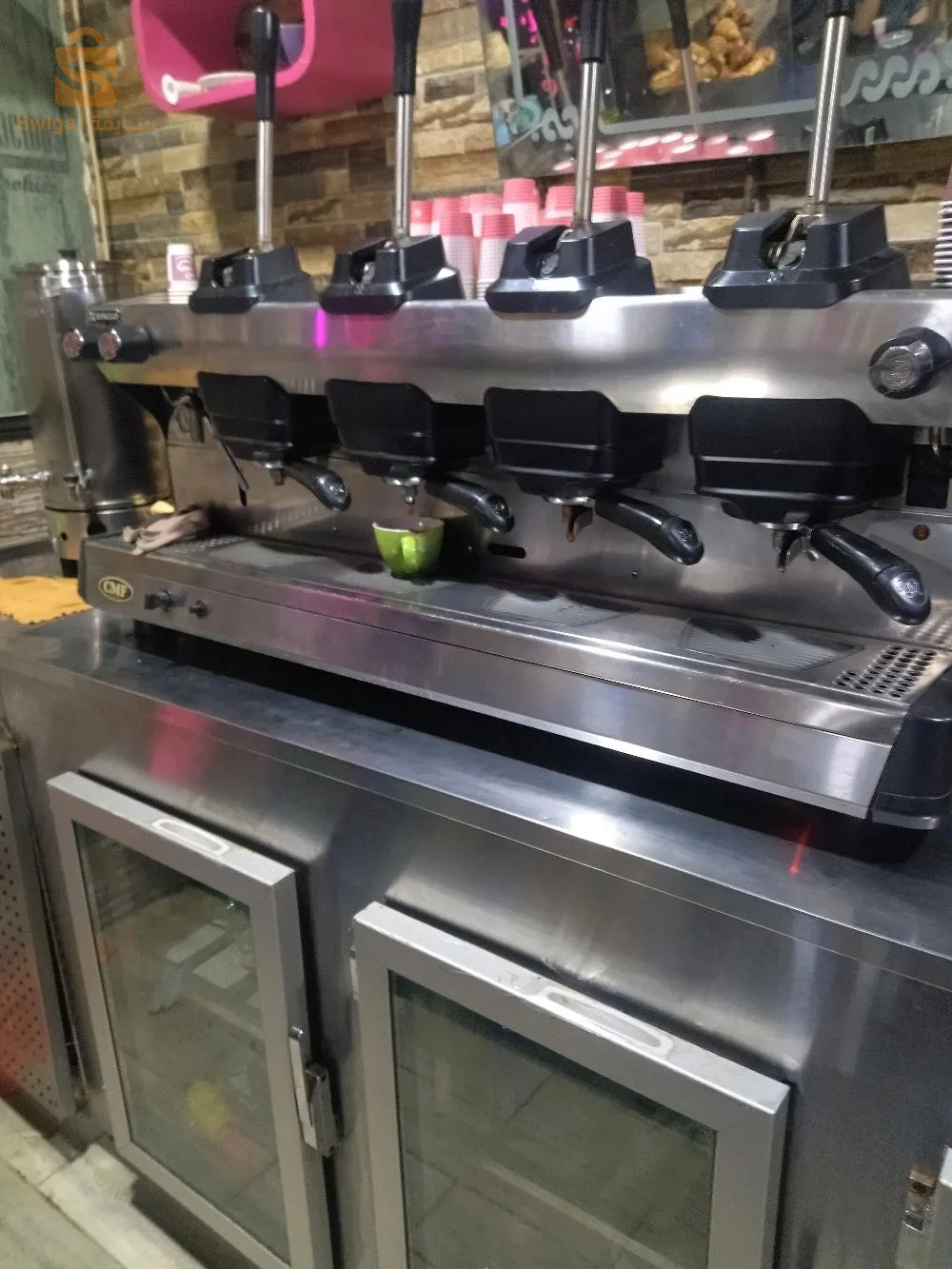 بيع عتاد مقهى خادم5سنوات premier main كل شي يمشي