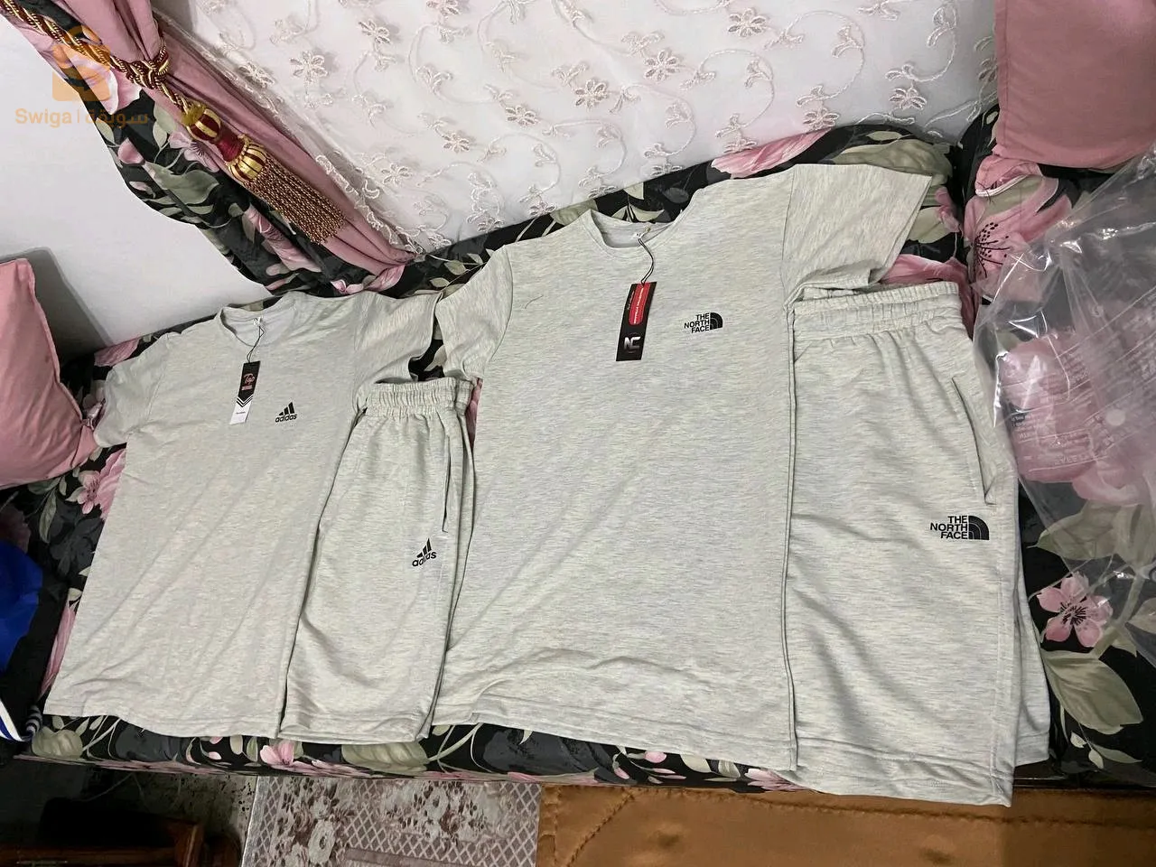 les ensemble
les t-shirt
les short