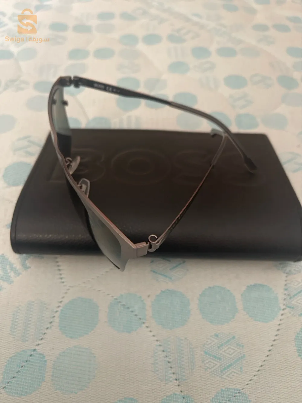 lunette de soleil Hugo Boss neuf