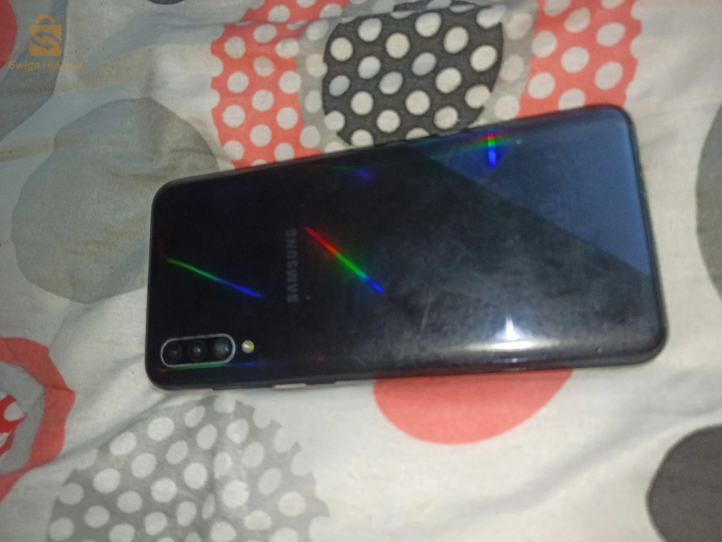 تيليفون ماشاء الله 
كولش ريڨلو 
باطري 4000 
ايطا تاعو 9/10
هابط كابا مامعاه والو