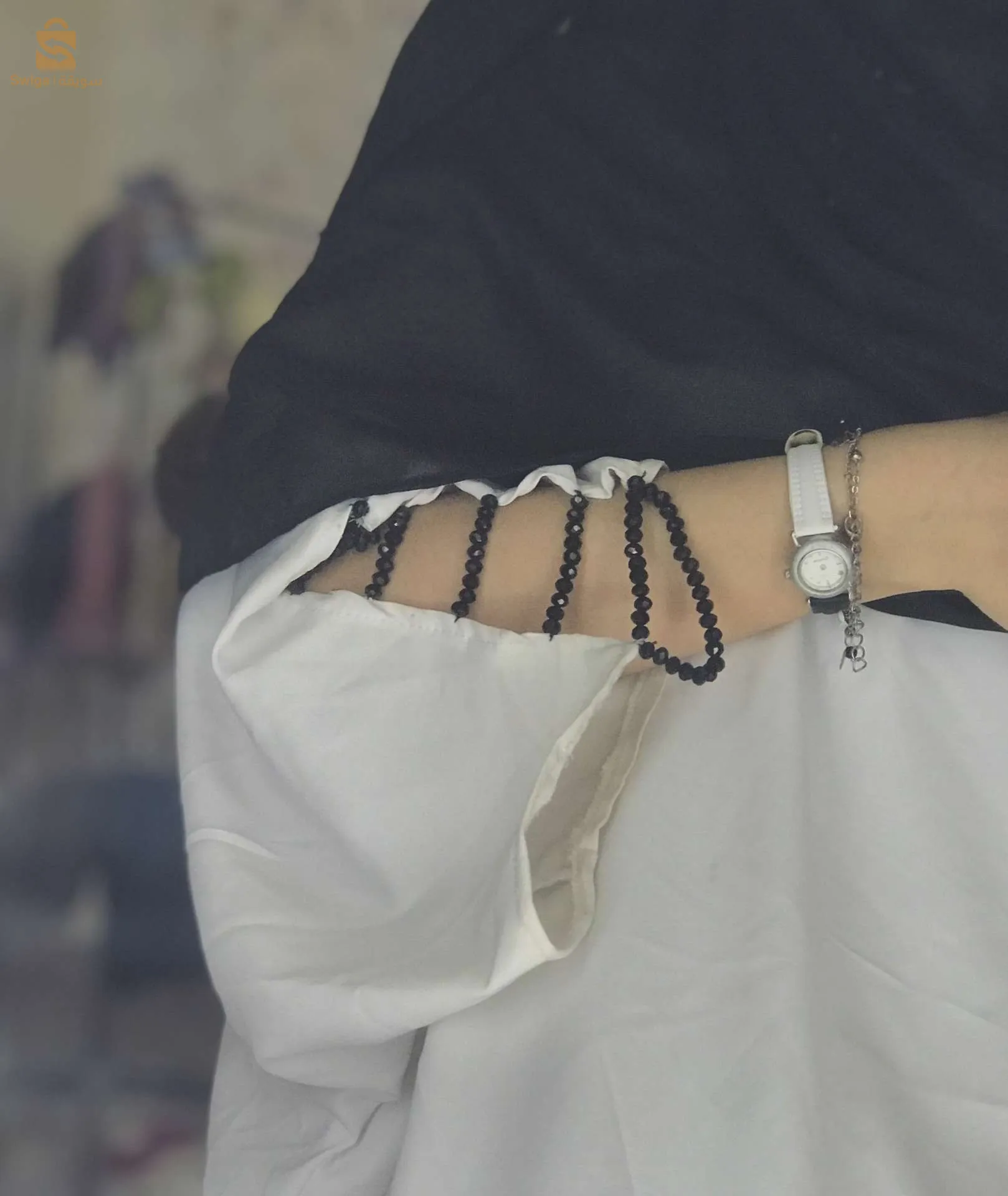 حجاب شرعي للمناسبات  متوفر فلونين الاسود و الابيض