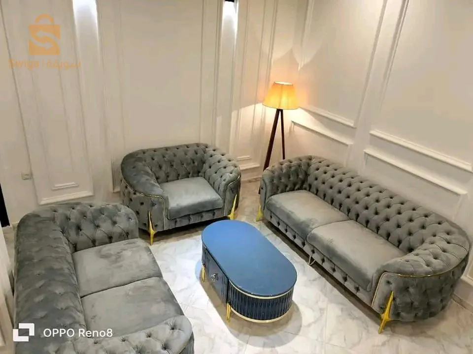 صالونات من الخشب الاحمر